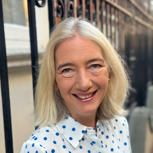 Dr Elisabeth Littlewood